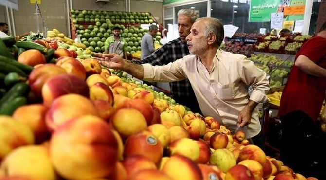 افزایش خرید شهروندان از بازارهای میوه به دلیل اختلاف قیمت در سطح شهر