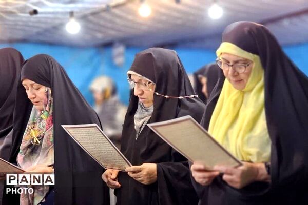 نماز استغاثه در میدان شهدای گمنام فاز چهاراندیشه
