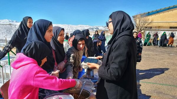 بازارچه کسب و کار دانش‌آموزی مدرسه الزهرا شهرستان مارگون
