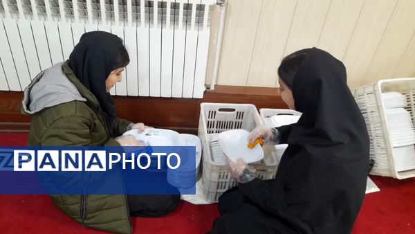 افطاری در دبیرستان صفورا ۲ ناحیه هفت مشهد