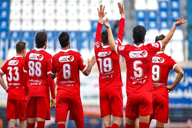 گلگهر۳- پرسپولیس۱/ صدرنشینی موقت یاران تارتار