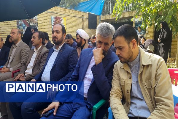 افتتاحیه کافه دخترونه در کانون فرهنگی پانزده خرداد مشهد