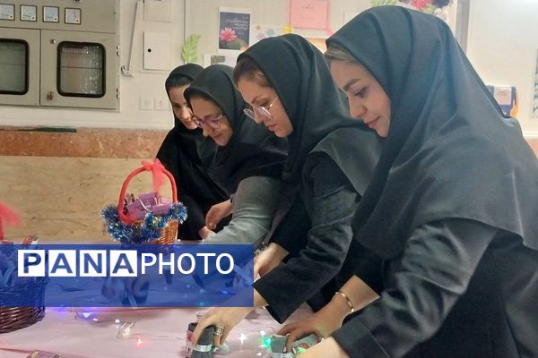 برگزاری جشن روز دانش‌آموز در مدارس ناحیه دو شهرری 