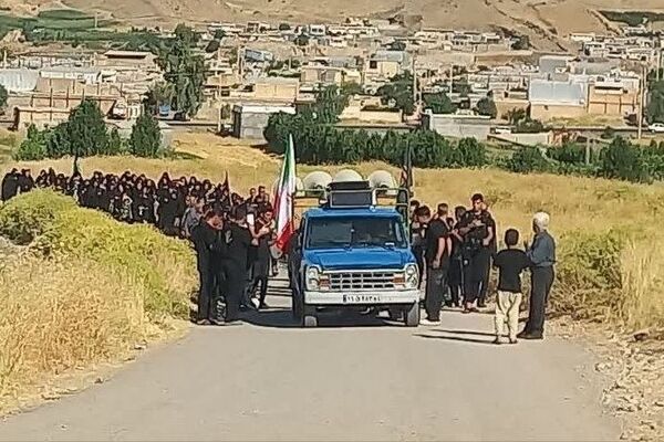 برگزاری آیین‌های عزاداری و مراسم زیارت اهل قبور در روستای مورانی