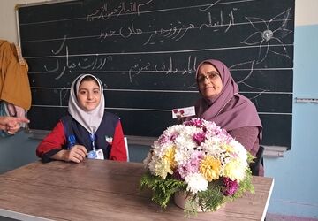 گفت‌وگوی دانش‌آموزخبرنگار پانا با آموزگار دبستان شهید احمدپور قائمشهر
