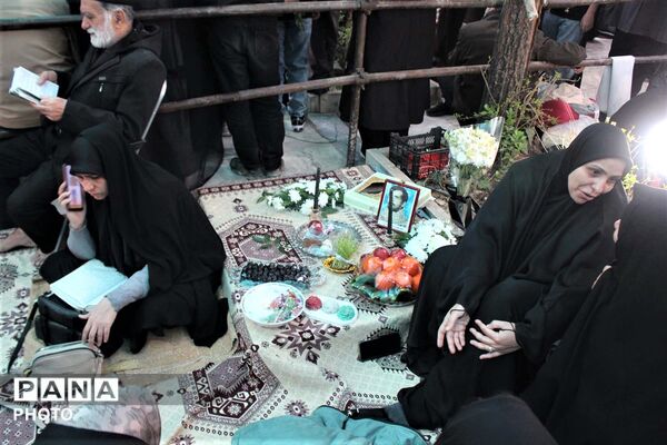 حال و هوای آغاز سال نو در جوار مزار شهدای جنگ رمضان