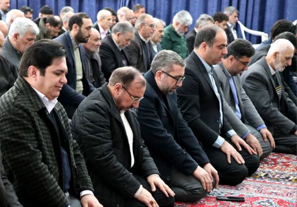 آیین وحدت‌بخش نماز عبادی‌ـ‌سیاسی جمعه شهرستان نظرآباد 
