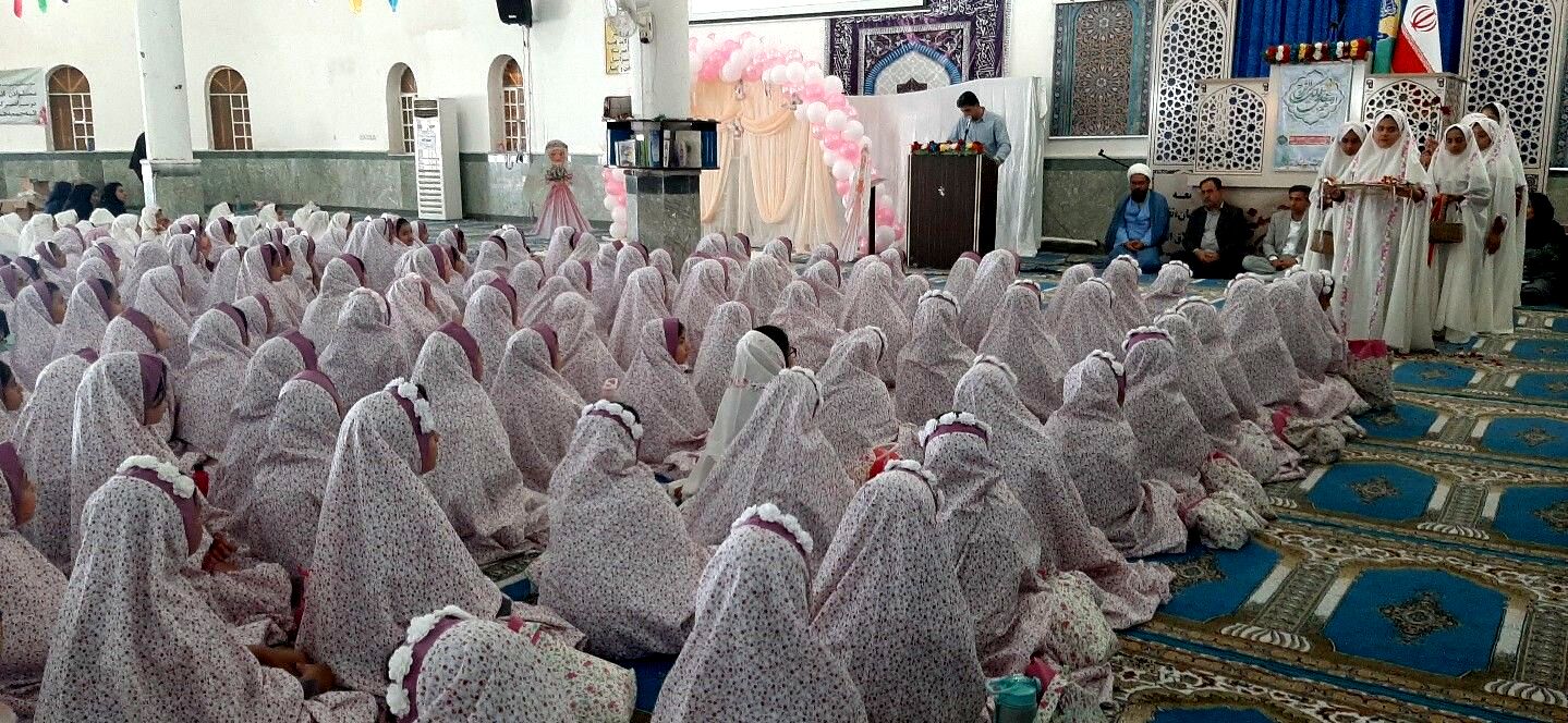جشن تکلیف دختران دانش‌آموز پارسیان