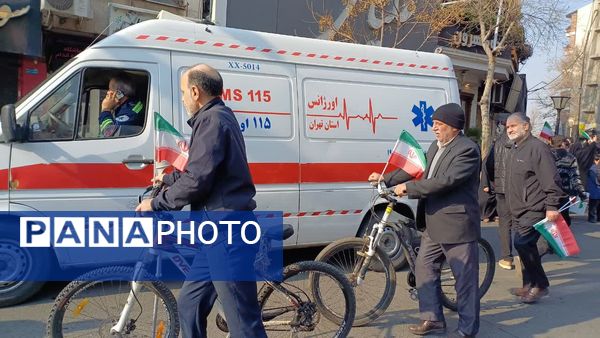 نمایش اقتدار و غیرت مردم ورامین در راهپیمایی ۲۲ بهمن