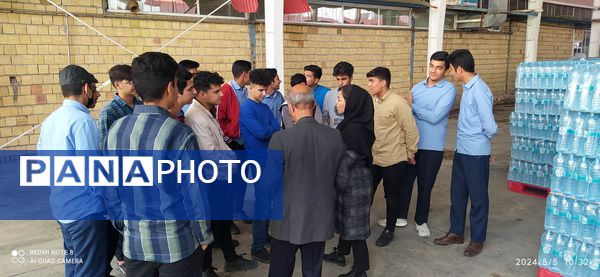 اردوی علمی دانش‌آموزان یازدهم انسانی دبیرستان نمونه آیت الله خامنه‌ای کاشمر 