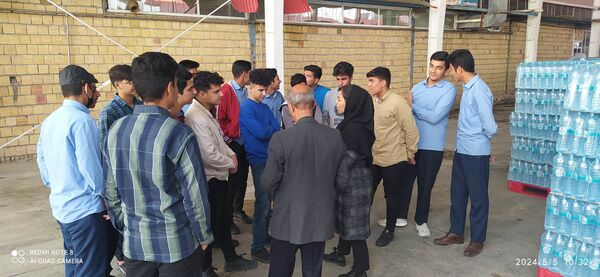 اردوی علمی دانش‌آموزان یازدهم انسانی دبیرستان نمونه آیت الله خامنه‌ای کاشمر 