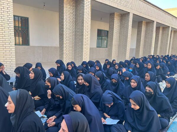 آغاز روز دانش‌آموزان رودخانه با قرائت زیارت عاشورا