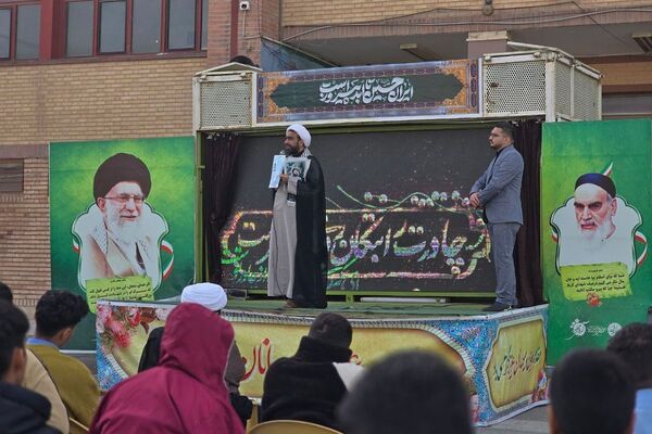 هنرستان موفقیان اسلامشهر میزبان آیین یادواره شهدا با حضور جمعی از مسئولان بود