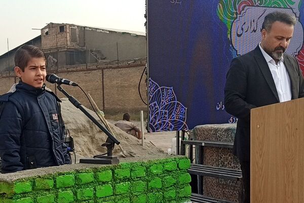 خشتِ بنای مدرسه ۱۸ کلاسه در شهرری گذاشته شد