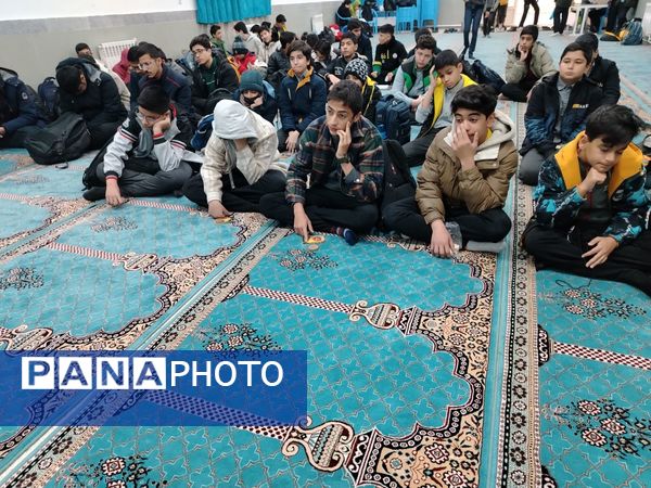 جشن میلاد حضرت زهرا (س) در دبیرستان شهید بهشتی 