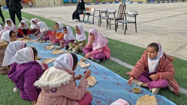 پویش صبحانه سالم در مدارس روستایی شهرستان باشت