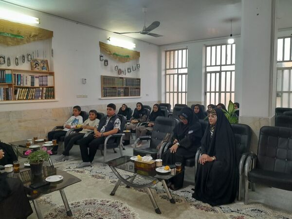 دیدار صمیمانه امام‌جمعه مروست با خبرنگاران پانا