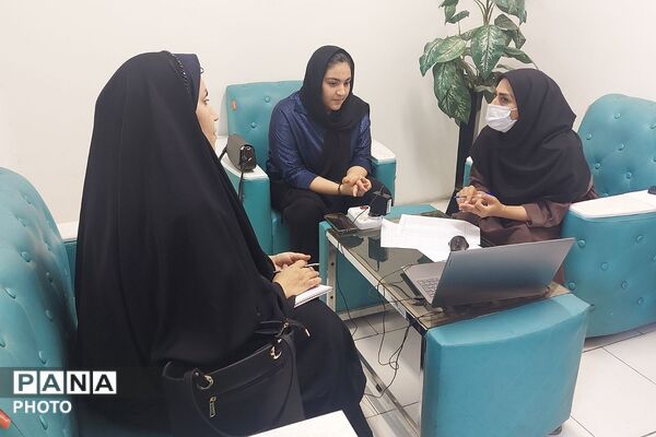 ارائه خدمات مشاوره انتخاب رشته کنکور در مرکز مشاوره آموزش و پرورش ناحیه دو شهرری 