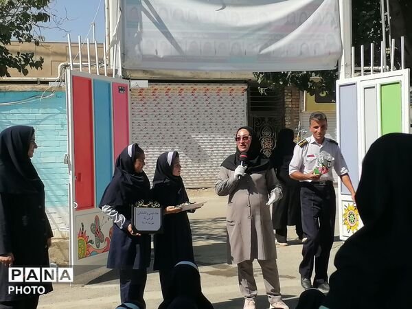 آموزش ایمنی و اطفاء حریق در دبستان ناهید نخودی نیشابور 