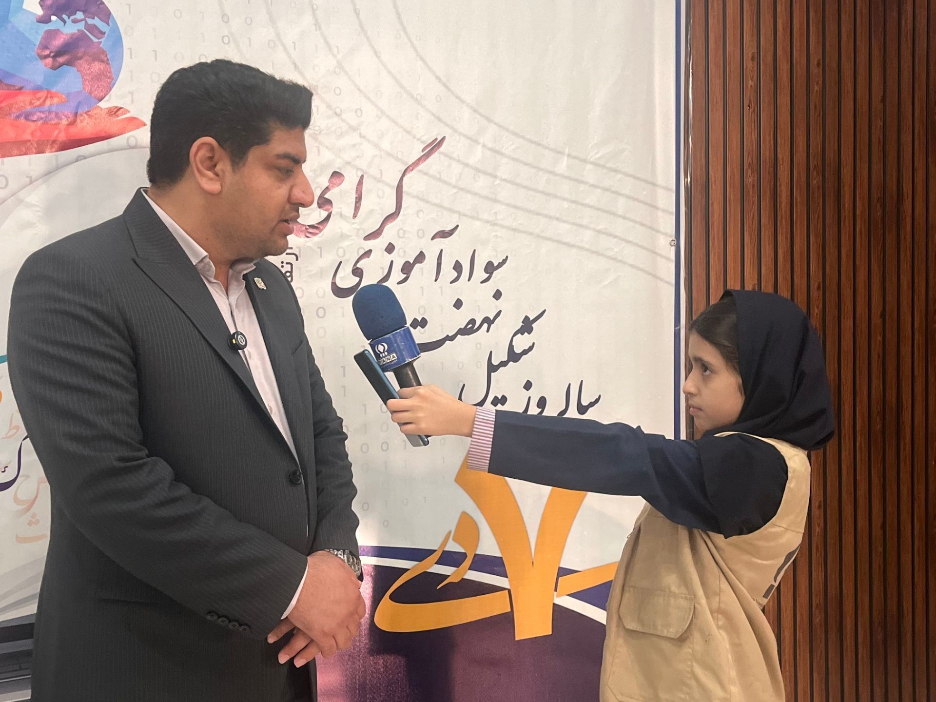 ۱۱۵ پایگاه سواد آموزی با شعار تحول کار خود را آغاز کردند