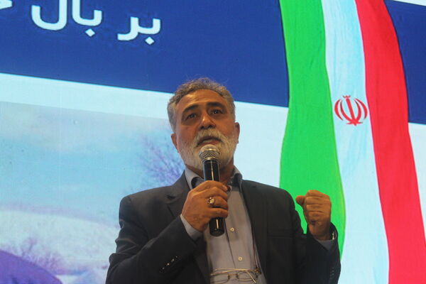 گلوگاه، در طنین والفجر ۸