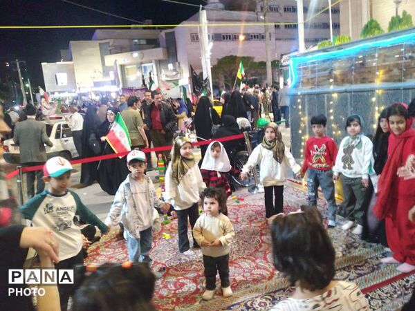 تجمع مردمی در میدان یاقوت ؛ هم‌صدایی مردم برای دفاع از خاک ایران