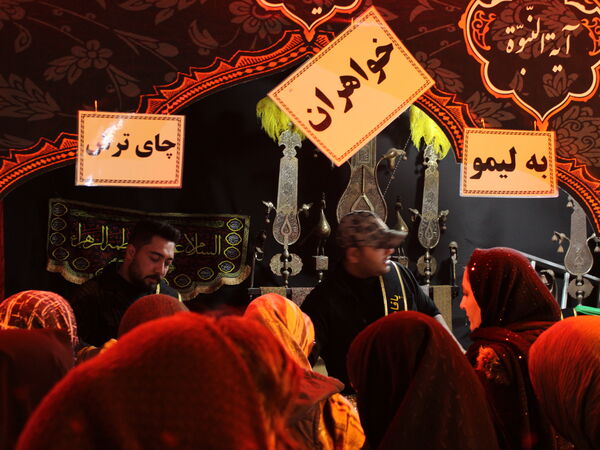 دهه فاطمیه در چهار باغ اصفهان