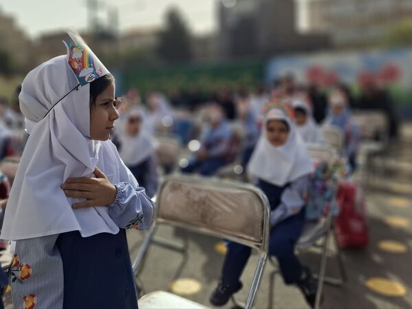 جشن شکوفه ها در دبستان مصلی نژاد