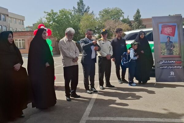 فرزند شهید این بار به گونه ای دگر راهی مدرسه شد