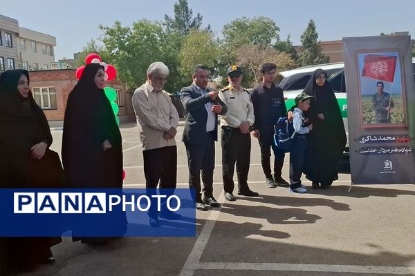 فرزند شهید این بار به گونه ای دگر راهی مدرسه شد