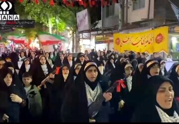 رژه اقتدار دختران مینودشت در دهه کرامت