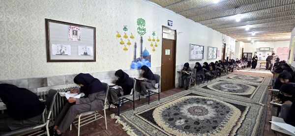 برگزاری مرحله اول آزمون جامع در دبیرستان رضوان