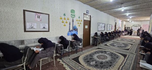 برگزاری مرحله اول آزمون جامع در دبیرستان رضوان