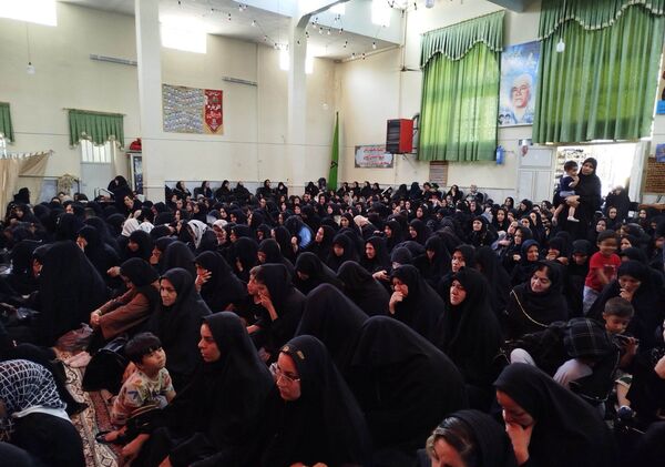 مراسم ظهر تاسوعا حسینی در مسجد شهدای گمنام 