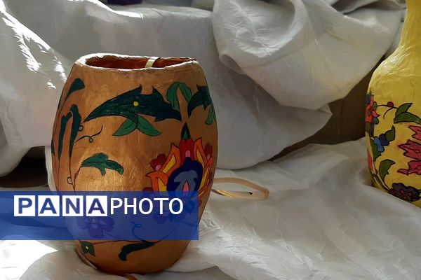 برگزاری جشنواره هفته ماها در مدرسه کارآفرینان بهارستان 2