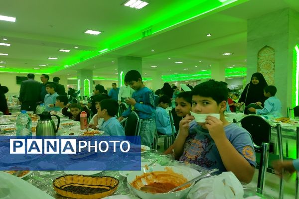 مهمانسرای حرم امام رضا (ع) میزبان ۱۰۰۰ دانش‌آموز از مدارس ناحیه یک مشهد 