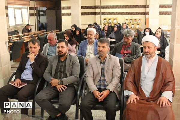 جلسه «پروژه مهر» با حضور مدیر آموزش‌و‌پرورش فیروزکوه