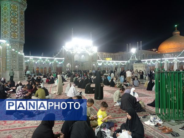 حال و هوای حرم حضرت معصومه(س) در روزهای پایانی نوروز