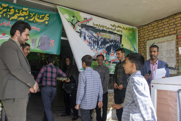 جوانه‌های محلاتی ورود به دوره متوسطه را با جشن جوانه‌ها آغاز کردند