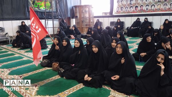 مراسم گرامیداشت چهارمین روز تدفین «امام شهید» در مسجد جامع دولت‌آباد