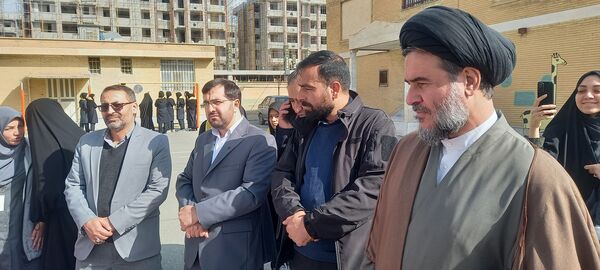 همایش بزرگ یاوران انقلاب در آموزشگاه دخترانه جنت ملارد 