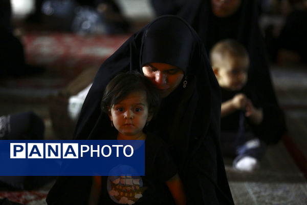 حال و هوای مسجد جمکران در شب عاشورای حسینی(ع)