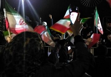 حسینیه امام ، میعادگاه عاشقان وطن