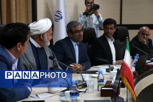 هنرمندان استان خراسان رضوی با استاندار خراسان رضوی دیدار کردند 