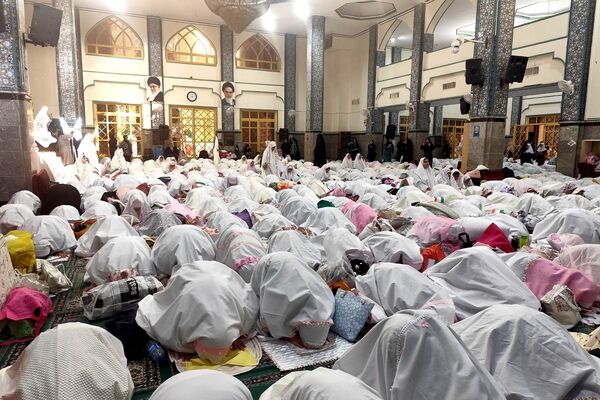 جشن تکلیف؛ لبخند بندگی در قاب تصویر