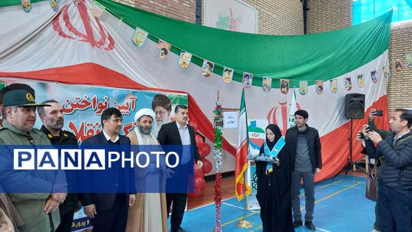 همایش «یاوران انقلاب» و «پیشتازان مقاومت» و آیین نواختن زنگ انقلاب در شیروان برگزار شد
