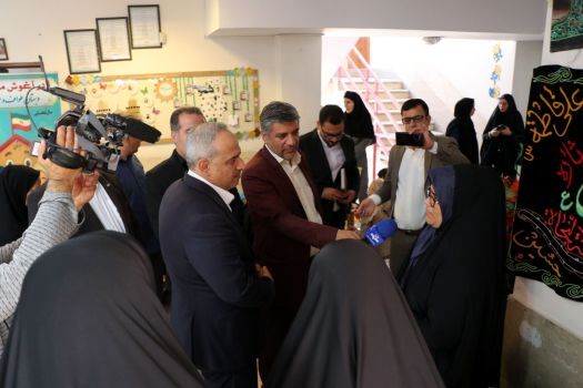 بازدید میدانی مدیرکل آموزش و پرورش شهرستان‌های استان تهران از مدارس شهرستان ری در آغاز پروژه مهر 