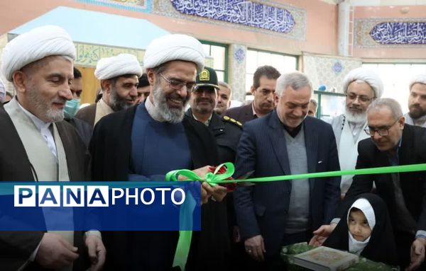 افتتاح نمایشگاه «به وقت رفاقت» در بجنورد 