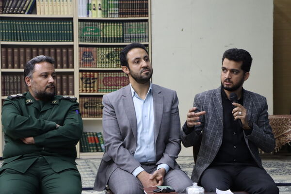 نشست اصحاب رسانه با نماینده ولی فقیه در یزد
