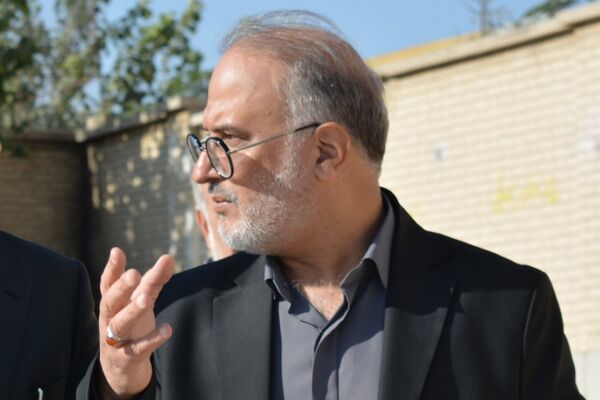 بازدید مدیران‌کل آموزش و پرورش و سازمان نوسازی مدارس استان تهران از زمین چمن روستای اورین